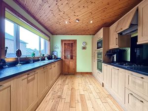 Photo 18- click for photo gallery